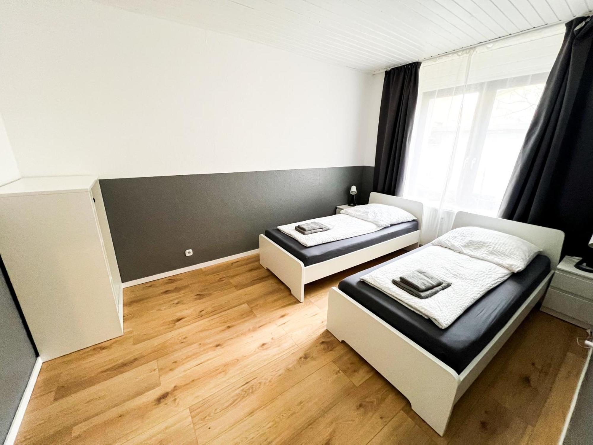 Krefeld House - 20 Min To Dus Airport & Messeアパートメント エクステリア 写真